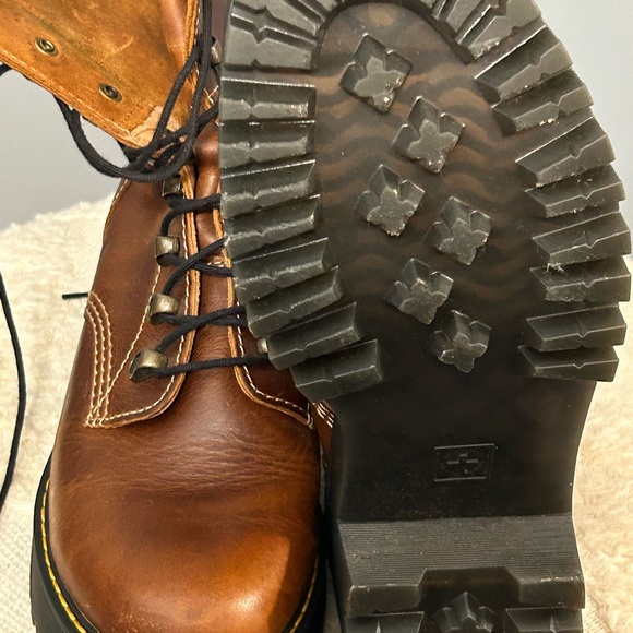 Dr. Martens Tan Leather Boots
ALL OFFERS CONSIDERED - Picture 3 of 11